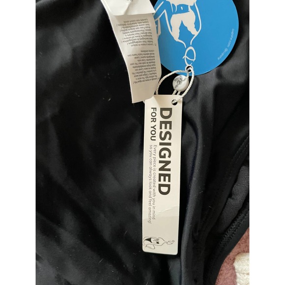 NWT Cupshe Womens V-Neck Swimsuit One Piece Spaghetti Strap Size XS Black - Picture 7 of 8